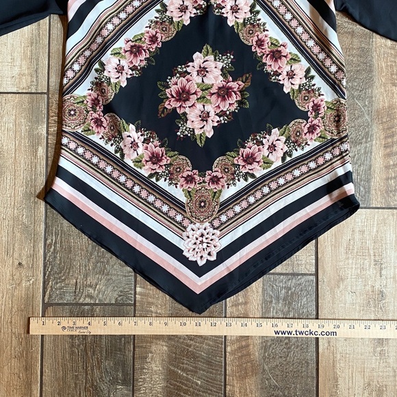 HeartSoul Black and Pink Floral Blouse 🆕 - Picture 8 of 13